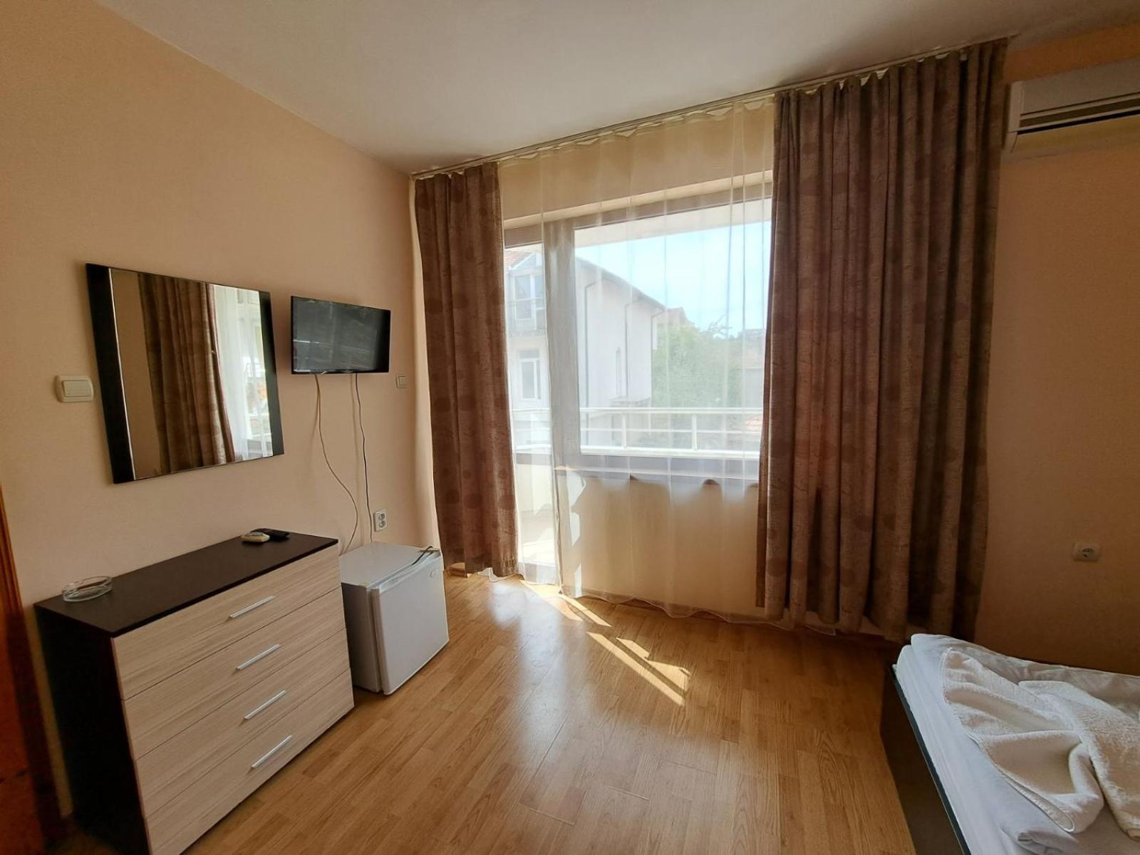 Guest House Lazur Obzor Oda fotoğraf