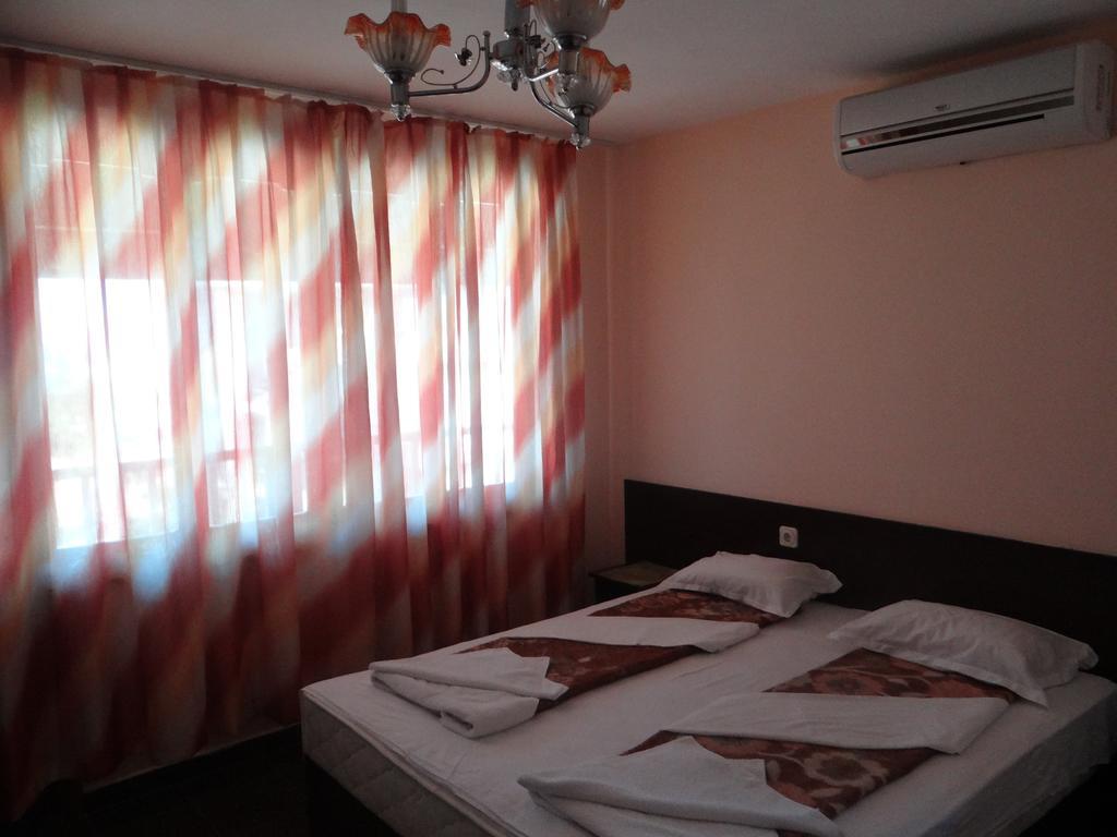 Guest House Lazur Obzor Oda fotoğraf
